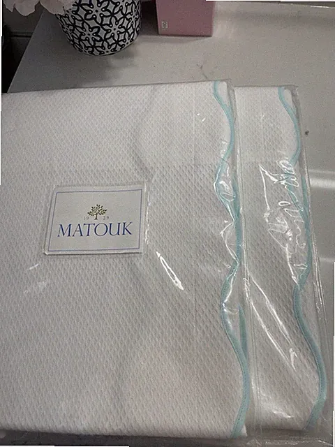 $360 Matouk NWT (2pc) Standard Shams Lanai 65% Cotton Lagoon Scalloped