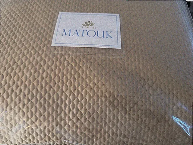 Matouk King Matelasse Coverlet Quilt Alba Champagne Nocturne 600 tc New
