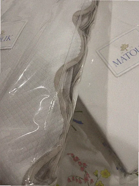 Matouk Portugal New King Coverlet Lanai Pique 70% Cotton White Diamond Tan