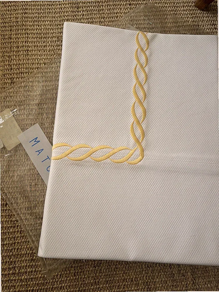 NIP Matouk Twin Coverlet Classic Chain White/Butter